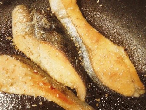 納豆のタレで♪鮭の照り焼き